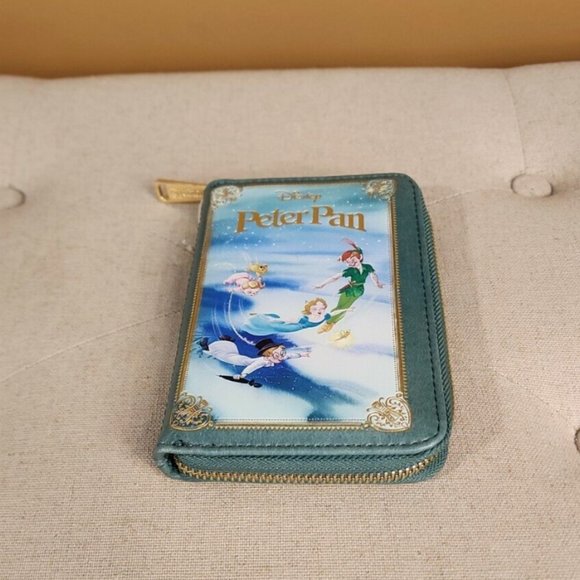 Loungefly Disney Peter Pan Classic Story Book Series Zip around Wallet NEW - Picture 9 of 13